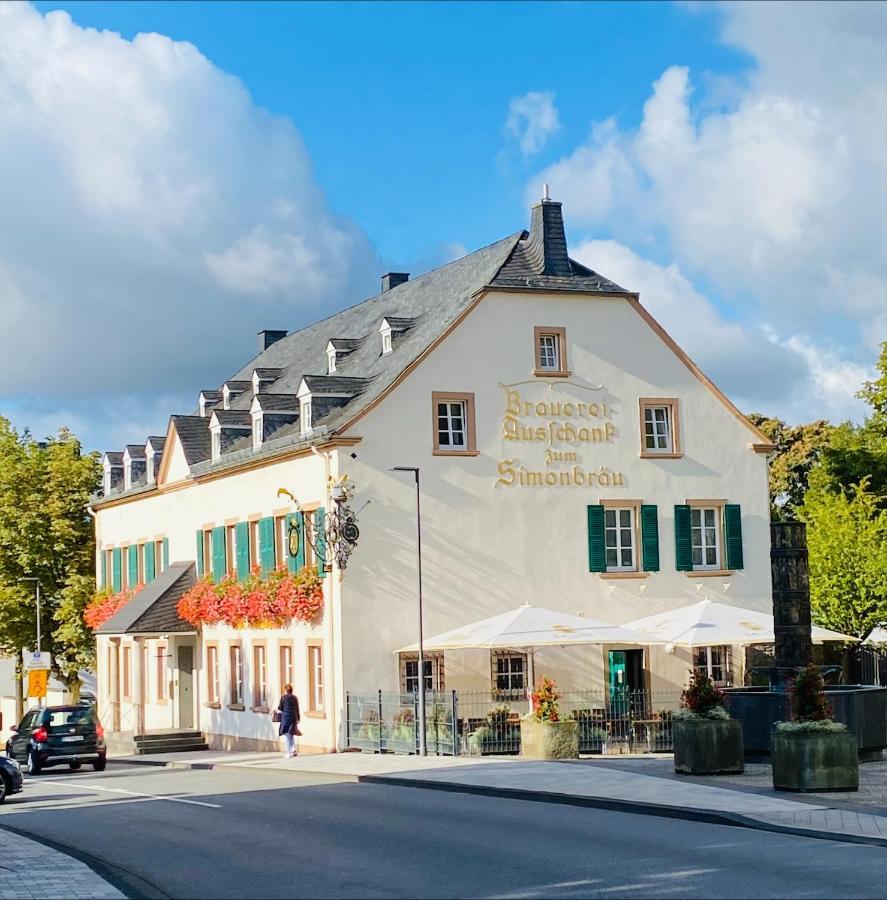 Zum Simonbraeu Hotel Bitburg Exterior foto