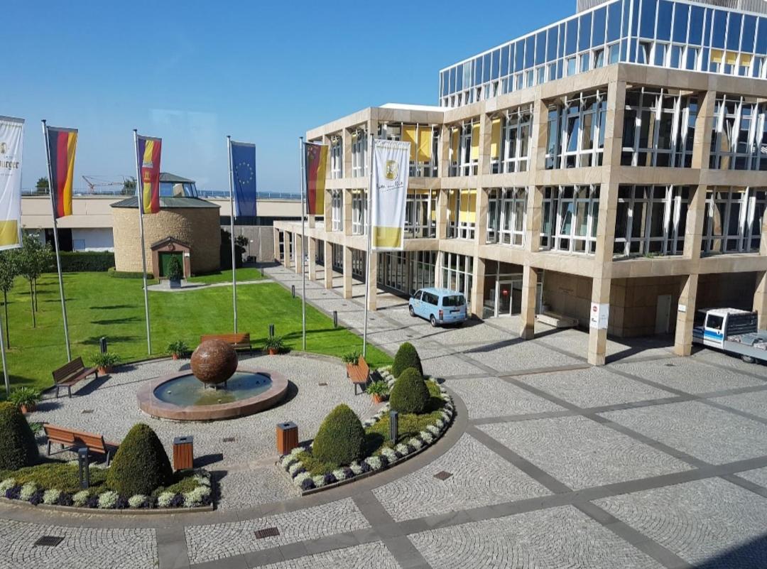 Zum Simonbraeu Hotel Bitburg Exterior foto
