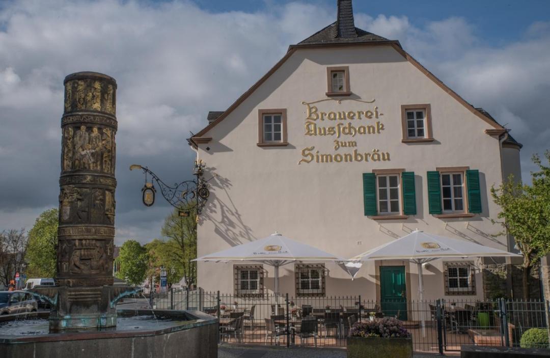 Zum Simonbraeu Hotel Bitburg Exterior foto